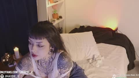   jmaybe e online show from February 19, 2025, 11:04 pm