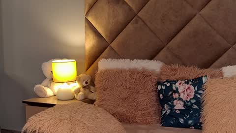 jaquelinemerlot online show from December 2, 2024, 11:23 am