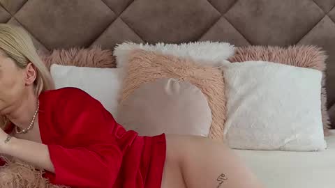 jaquelinemerlot online show from February 3, 2025, 7:40 am