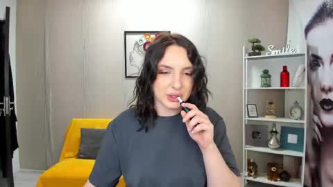 JaquelinLaurent online show from October 13, 2025, 7:36 pm