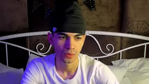 Jaremy online show from November 2, 2025, 8:33 pm