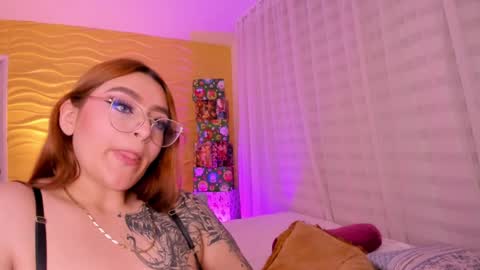 Snapshot of jasmiinevans chatting on December 17, 2024, 11:27 pm Jasmin Evans online show from December 17, 2024, 11:27 pm