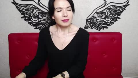 JasmineKouch online show from February 1, 2025, 9:51 pm