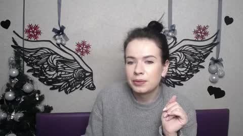 JasmineKouch online show from December 21, 2025, 6:42 am