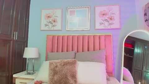 jasmine online show from March 6, 2026, 7:54 pm