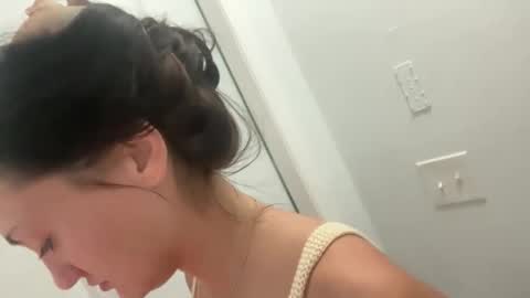 Jasmine Tate online show from November 7, 2025, 2:39 pm