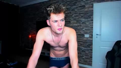 JasoN online show from November 12, 2025, 8:52 pm