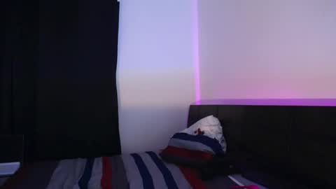 jaspeer__ online show from April 14, 2026, 10:27 pm