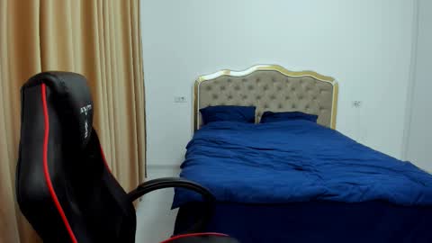  Javi  online show from September 13, 2025, 4:51 pm