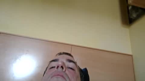 javier83max online show from May 30, 2026, 7:05 am