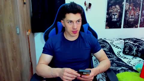 Snapshot of javiersexymann chatting on December 5, 2024, 8:00 pm Javier online show from December 5, 2024, 8:00 pm