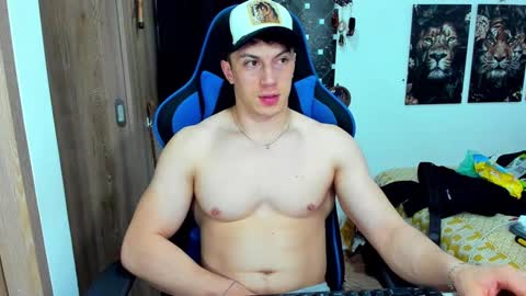 Snapshot of javiersexymann chatting on December 17, 2024, 12:34 am Javier online show from December 17, 2024, 12:34 am