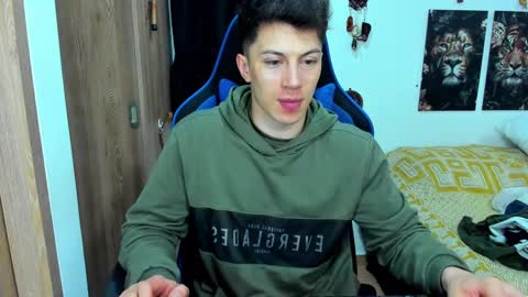 Snapshot of javiersexymann chatting on December 29, 2024, 3:22 am Javier online show from December 29, 2024, 3:22 am