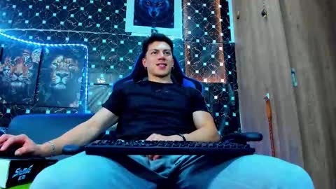 Snapshot of javiersexymann chatting on September 11, 2025, 5:57 pm Javier online show from September 11, 2025, 5:57 pm