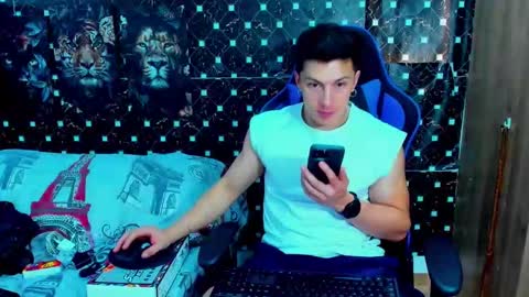 Snapshot of javiersexymann chatting on December 19, 2025, 7:32 pm Javier online show from December 19, 2025, 7:32 pm