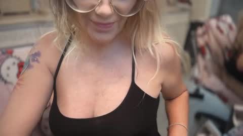 Snapshot of javlovesu chatting on June 12, 2026, 3:33 pm JAV online show from June 12, 2026, 3:33 pm