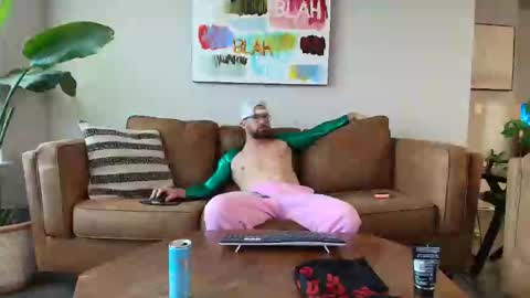 Snapshot of jaxxxspade chatting on February 26, 2025, 9:27 pm Jaxxx Spade online show from February 26, 2025, 9:27 pm