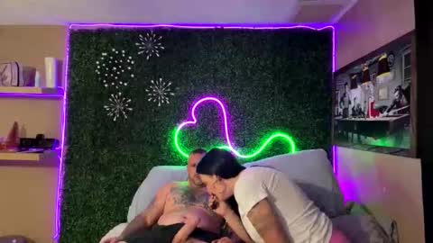 jay_banks0420 online show from December 1, 2025, 5:56 am