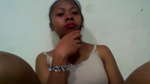 jayalydiah online show from November 6, 2025, 2:40 pm