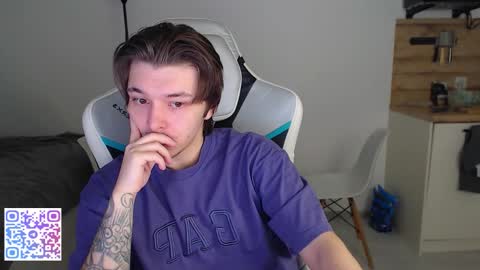 Jayce online show from October 21, 2025, 8:37 am