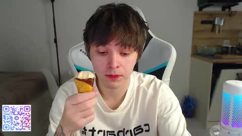 Jayce online show from November 25, 2025, 10:26 am