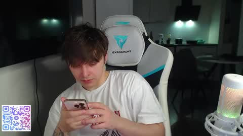 Snapshot of jayce_icestone chatting on April 24, 2026, 3:36 pm Jayce online show from April 24, 2026, 3:36 pm
