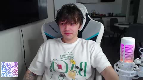Snapshot of jayce_icestone chatting on June 9, 2026, 2:01 am Jayce online show from June 9, 2026, 2:01 am