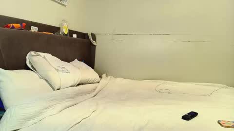 Naomiruty online show from September 20, 2025, 1:28 am