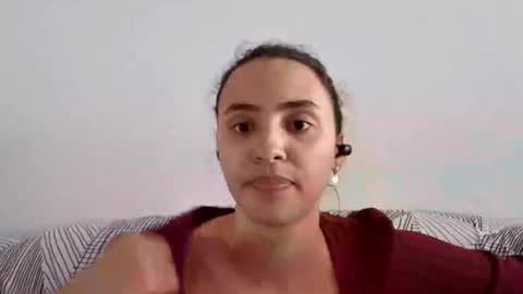 Snapshot of jayesehr chatting on March 4, 2026, 12:11 pm Isla online show from March 4, 2026, 12:11 pm