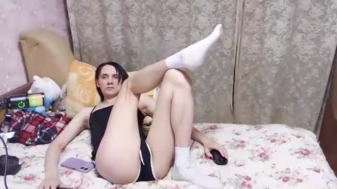 Drama Queen online show from April 3, 2026, 4:32 am