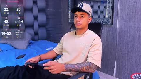 jaze_bradley online show from October 1, 2025, 11:27 am