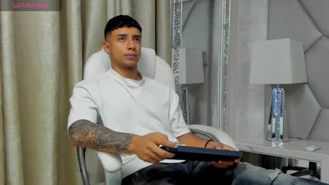 jaze_bradley online show from October 25, 2025, 11:29 am