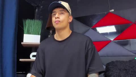 jaze_bradley online show from December 3, 2025, 11:19 am