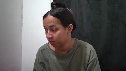 jaziel_wilsoon online show from November 18, 2025, 12:27 am