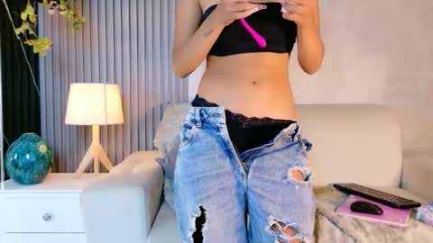 Snapshot of jazmiin_evans chatting on February 27, 2026, 8:09 pm jazmiin_evans online show from February 27, 2026, 8:09 pm