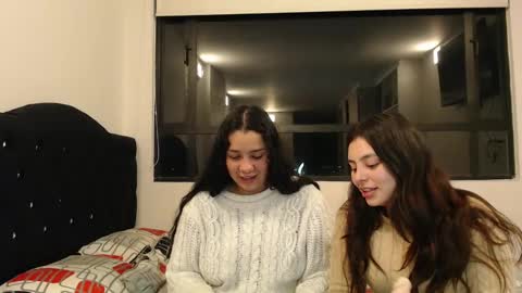 Snapshot of jazmin_dharius chatting on February 1, 2025, 3:41 am Jazmin and Scarlett online show from February 1, 2025, 3:41 am
