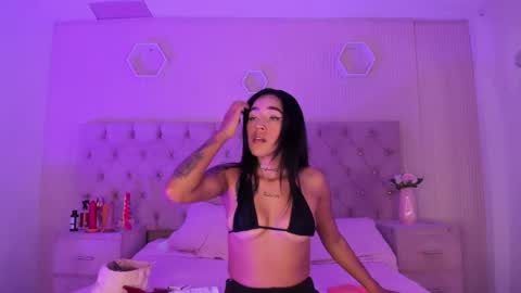 Jazminrusso  online show from May 29, 2026, 6:00 am