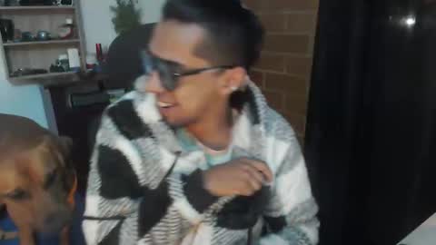 jblack_jwhite online show from June 11, 2026, 2:00 am