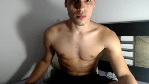 Lin online show from December 1, 2025, 1:43 am