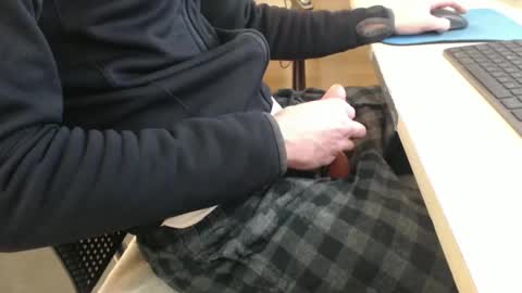 jc200000 online show from February 12, 2026, 6:25 pm