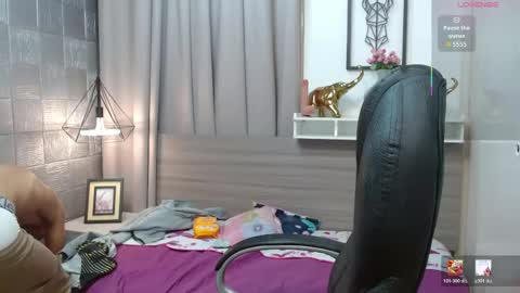 jdwhite18 online show from May 18, 2026, 3:13 am