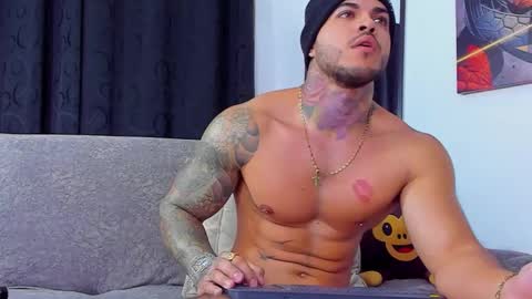 Snapshot of jean_lopez chatting on January 24, 2025, 8:13 am Jean axelcrow Modelo Independiente online show from January 24, 2025, 8:13 am