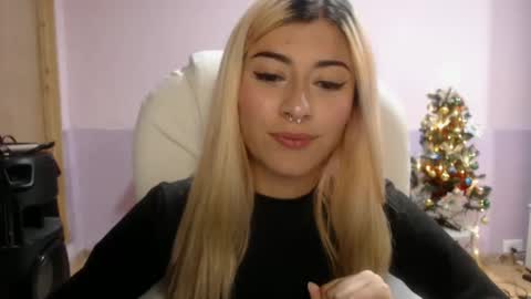 Snapshot of jean_monroe chatting on December 7, 2024, 12:41 am Jean online show from December 7, 2024, 12:41 am