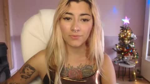 Snapshot of jean_monroe chatting on December 13, 2024, 10:13 pm Jean online show from December 13, 2024, 10:13 pm