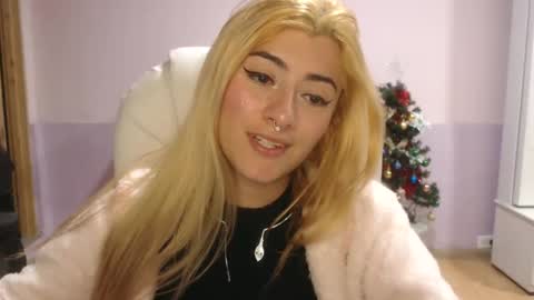 Snapshot of jean_monroe chatting on March 2, 2025, 11:20 pm Jean online show from March 2, 2025, 11:20 pm