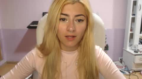 Snapshot of jean_monroe chatting on March 11, 2025, 12:33 am Jean online show from March 11, 2025, 12:33 am