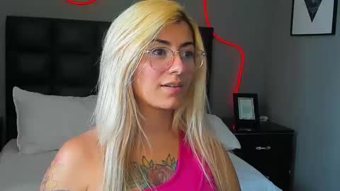 Snapshot of jean_monroe chatting on September 9, 2025, 4:28 pm Jean online show from September 9, 2025, 4:28 pm