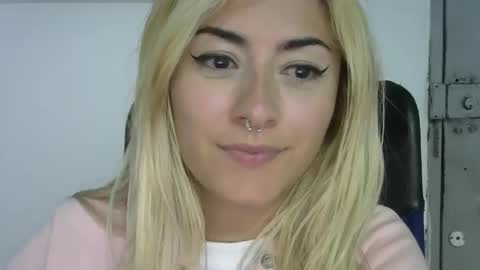 Snapshot of jean_monroe chatting on September 12, 2025, 11:37 pm Jean online show from September 12, 2025, 11:37 pm