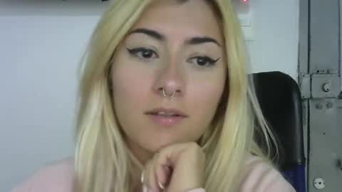 Snapshot of jean_monroe chatting on September 13, 2025, 9:47 pm Jean online show from September 13, 2025, 9:47 pm