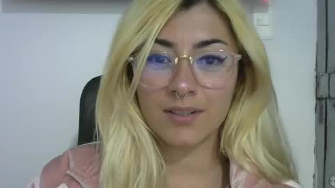 Snapshot of jean_monroe chatting on September 20, 2025, 10:33 pm Jean online show from September 20, 2025, 10:33 pm